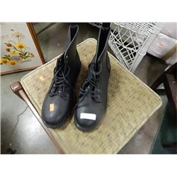 WORK BOOTS - LIKE NEW - SZ 9