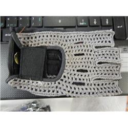 GLOVES - LEATHER & KNITTED FINGERLESS GLOVES - SMALL - 1 PR SILVER