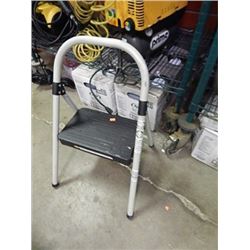 FOLDING STEP STOOL