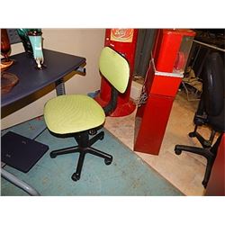 OFFICE CHAIR