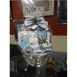 EXTRA LARGE GIFT BASKET - NEW