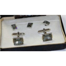 PAIR OF CHANGEBALE CUFFLINKS