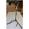 Image 1 : GUITAR STAND & TUNER