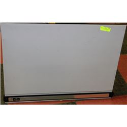 PORTABLE DRAFTING BOARD