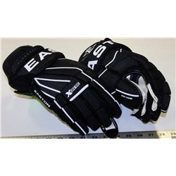 PAIR OF NEW EASTON HOCKEY GLOVES