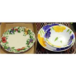 FLAT WITH 2 ITALIAN MADE PASTA DISHES AND A FLORAL