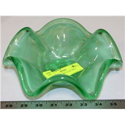 GREEN SWIRL ART GLASS DISH
