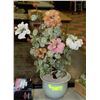 Image 1 : NATURAL STONE FLOWER ARRANGEMENT