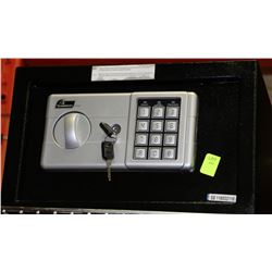 GARRISON SAFE WITH KEY