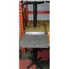Image 1 : SET OF 5 COMMERCIAL GRADE RESTAURANT TABLES