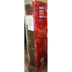 METAL LOCKER
