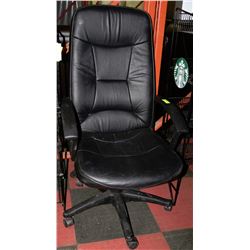 BLACK LEATHERETTE OFFICE CHAIR