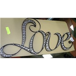 METAL LOVE WALL HANGING