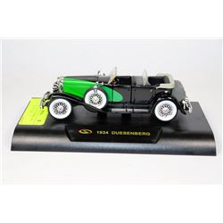 SIGNATURE SCALE MODEL 1934 DUESENBERG CAR