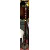 Image 1 : VINTAGE ESTATE WOOD FLOOR LAMP