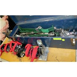 KIT OF LAMINATE MOVING TOOLS INCLUDING CUPS,