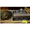 Image 1 : FLAT OF 2 DECORATIVE BOXES INCL CARVED METAL &WOOD