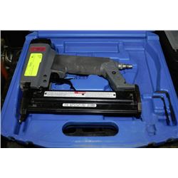 SENCO STAPLER