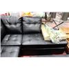 Image 5 : NEW LARGE BLACK LEATHERETTE SECTIONAL WITH