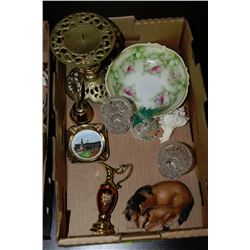 BOX OF ESTATE COLLECTABLES ON CHOICE