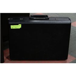 BLACK ATTACHE BRIEFCASE