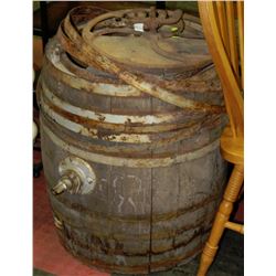 ANTIQUE OAK BARREL CHURN