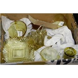 BOX OF AMBERED GLASS INCLUDING DESERT TIER,