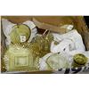 Image 1 : BOX OF AMBERED GLASS INCLUDING DESERT TIER,