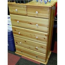 6 DRAWER CHESTER DRAWER WITH SOLID BOTTOM BASE