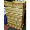 Image 1 : 6 DRAWER CHESTER DRAWER WITH SOLID BOTTOM BASE