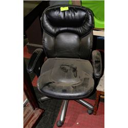 BLACK LEATHER HYDRAULIC LIFT OFFICE CHAIR