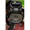 Image 1 : BLACK LEATHER HYDRAULIC LIFT OFFICE CHAIR