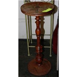 2 PLANT HOLDER TABLES INCLUDING A WOOD ROUND ONE