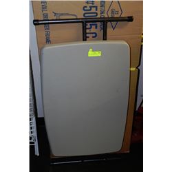 FOLD-OPEN HOBBY TABLE