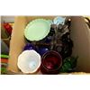 Image 1 : ESTATE BOX OF VINTAGE GLASS VASES ETC.