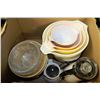 Image 1 : ESTATE BOX OF PYREX AND CORNINGWARE