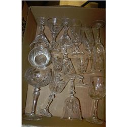 FLAT OF PINWHEEL CRYSTAL GLASSEWARE