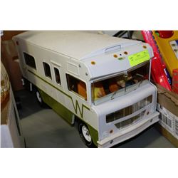 VINTAGE TONKA INDIAN WINNEBAGO WITH PEOPLE