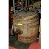 Image 1 : VINTAGE BARREL CHURN
