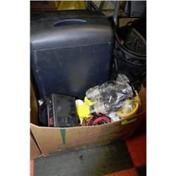 BOX OF AUTOMOTIVE ACCESSORIES INCL. FLOOR