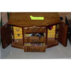 DECORATIVE JEWELLERY BOX FILLED WITH JEWELLERY