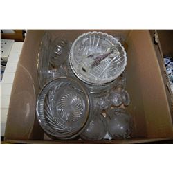 ESTATE BOX OF CRYSTAL AND GLASSWARE