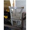 Image 1 : Metal Stock Stands