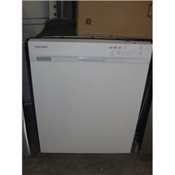 SAMSUNG WHITE BUILT IN DISHWASHER