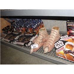 SHELF LOT OF STAR WARS COLLECTABLES