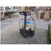 Image 2 : CROWN 40GPW-4-14 4000LBS ELECTRIC PALLET MOVER