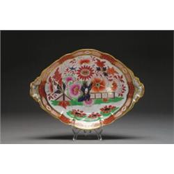 BARR, FLIGHT & BARR WORCESTER JAPAN FENCE PATTERN OVAL DISH, with lobed rim, painted in iron red,...