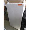 Image 1 : 4' Resin folding table - used