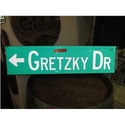 Gretzky Dr. street sign