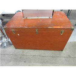 Wood chest - used